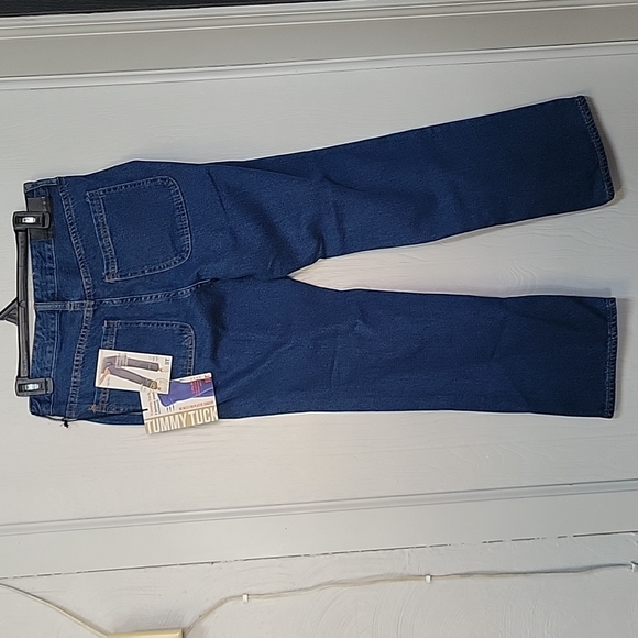 !iT High Rise Straight Leg size 6 - Picture 7 of 7